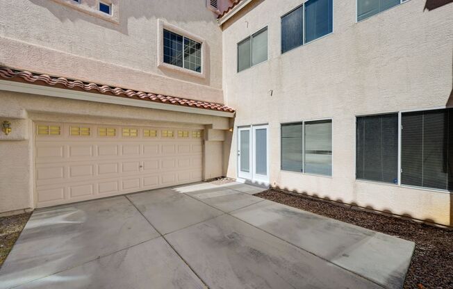 NORTHWEST - 2 STORY HOME - 89149