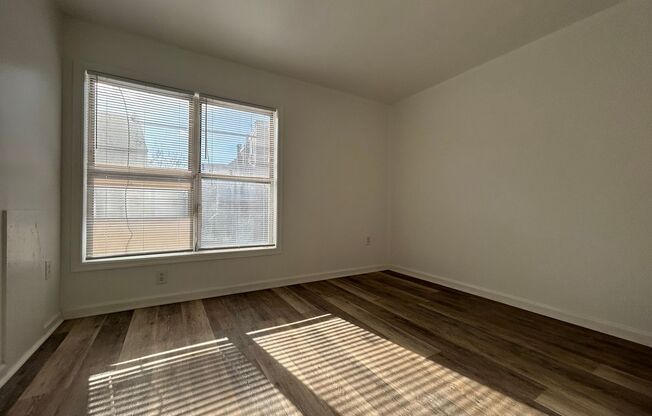3 beds, 1.5 baths, $1,600, Unit 4053 Parrish St