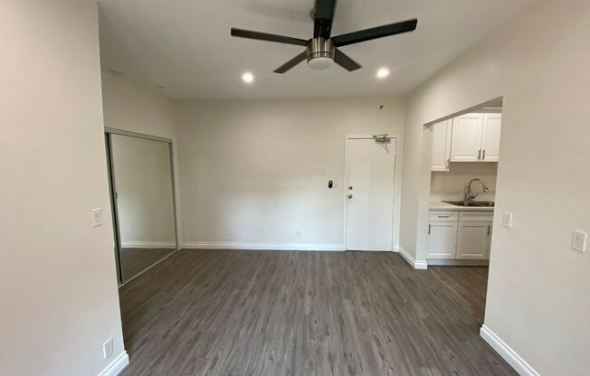 Studio, 1 bath, $1,350, Unit 105