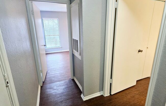 MOVE IN SPECIAL - $500.00 OFF 1ST MONTH'S RENT