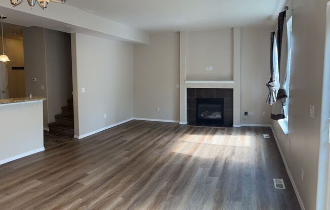3 bed/3.5 Baths. Eagle river.