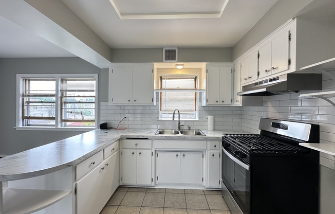 5835 ADDISON
