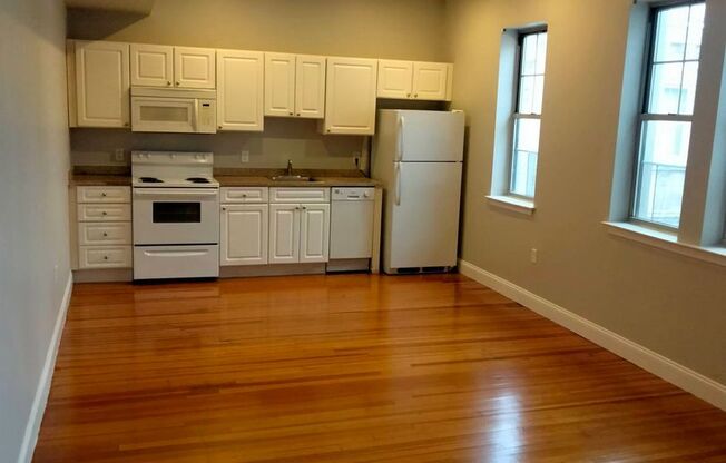 210 Farmington Ave