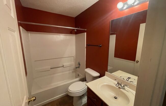 3 beds, 2 baths, $1,595