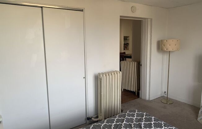 2 beds, 1 bath, $2,100, Unit S3