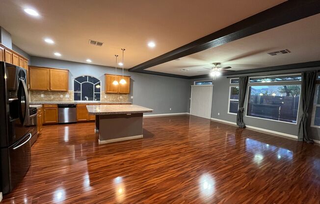 Desirable 4 Bedroom 2.5. Bathroom home in Southern Highlands!