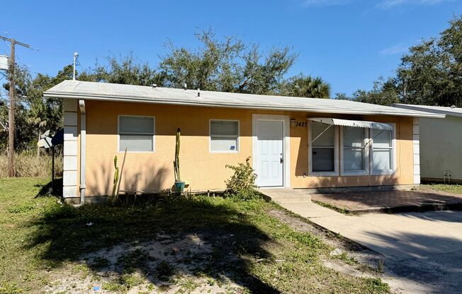 3 bed 2 beth home in Bradenton