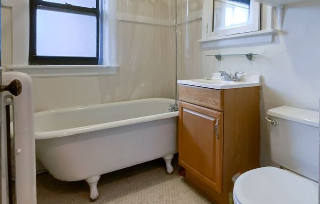 Studio, 1 bath, 375 sqft, $1,325, Unit 4844-3