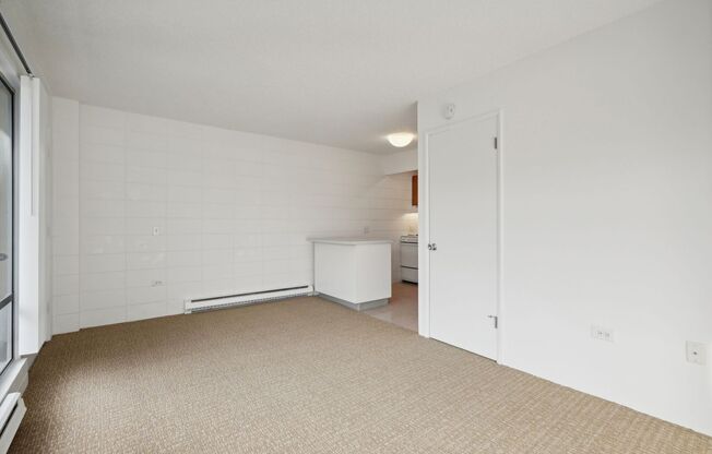 1 bed, 1 bath, 425 sqft, $1,250, Unit 607