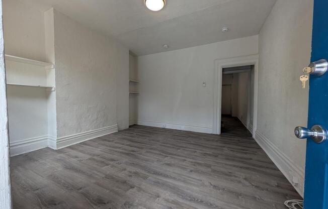 257 37 ST