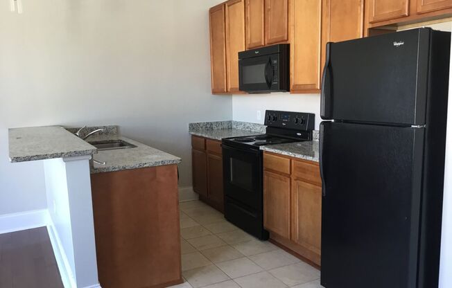 2 beds, 2 baths, 930 sqft, $2,175, Unit 304