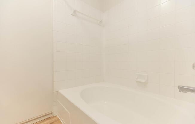 2 beds, 2 baths, 837 sqft, $1,191