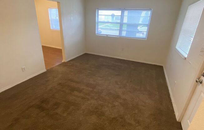 1 bed, 1 bath, 500 sqft, $575, Unit 440 Winfield-Unit 03