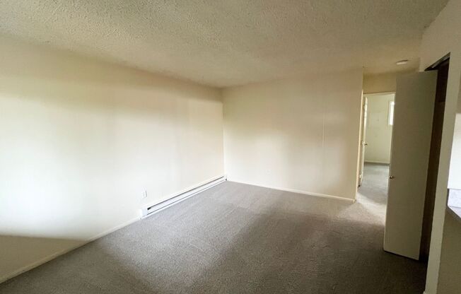 2 beds, 1 bath, 600 sqft, $1,225, Unit 6