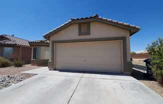 Cute 3 bed 2 bath in Huning Ranch Vinyl plank flooring throughout!