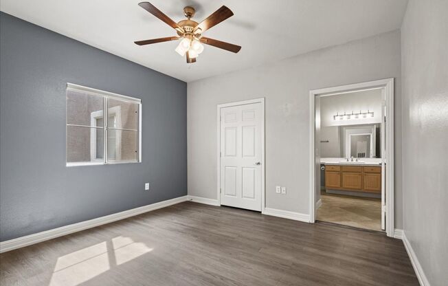 3 beds, 2 baths, $1,795, Unit UNIT 2169