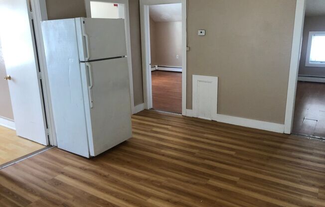 2 beds, 1 bath, $1,375, Unit Unit 5-BLDG 4 Baldwin