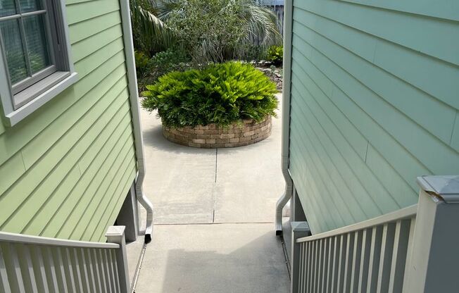 2BD/2BA Uptown near Tulane