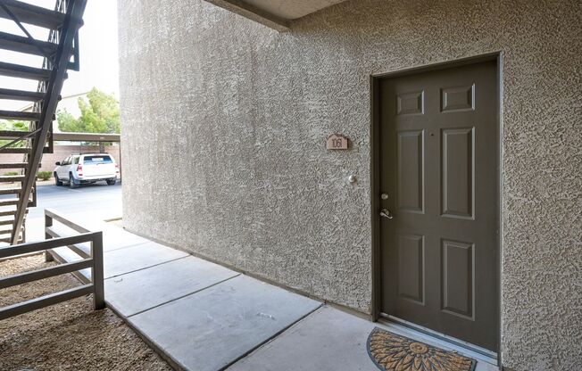 1 bed, 1 bath, $1,300, Unit # 1061