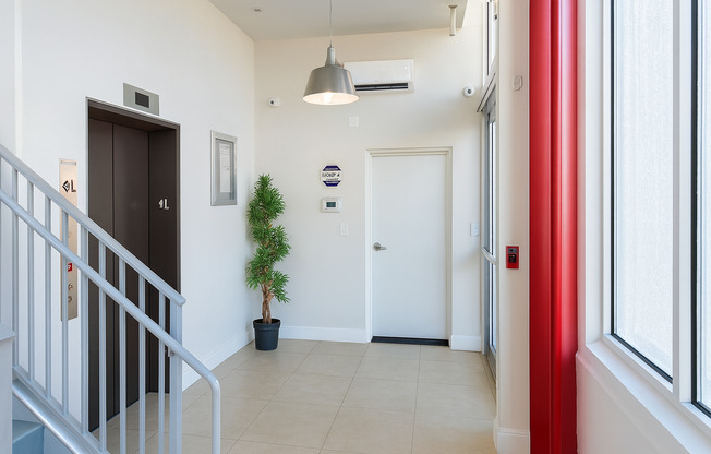 401 SW 17 th Ave, Miami, 33135