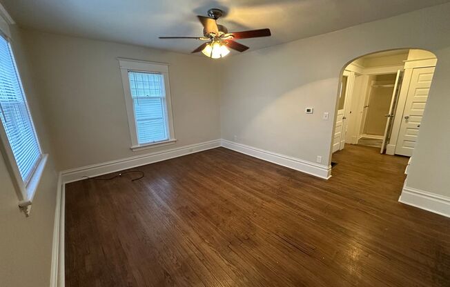 3 beds, 1 bath, $1,795, Unit Apt 2