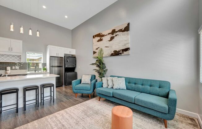 Furnished 2br loft-Move-In Ready!