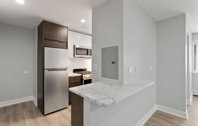 2 beds, 1 bath, 567 sqft, $2,200, Unit 212