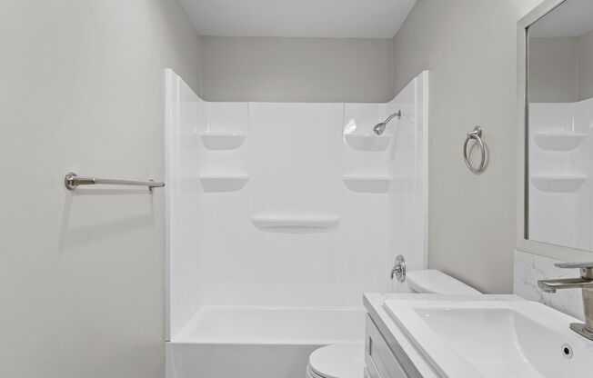1 bed, 1 bath, 550 sqft, $2,195, Unit 40-106