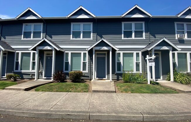 Beaverton Townhome + 1 car Garage - 2 Bedrooms 2.5 Baths, 1,035 Sq. Ft.