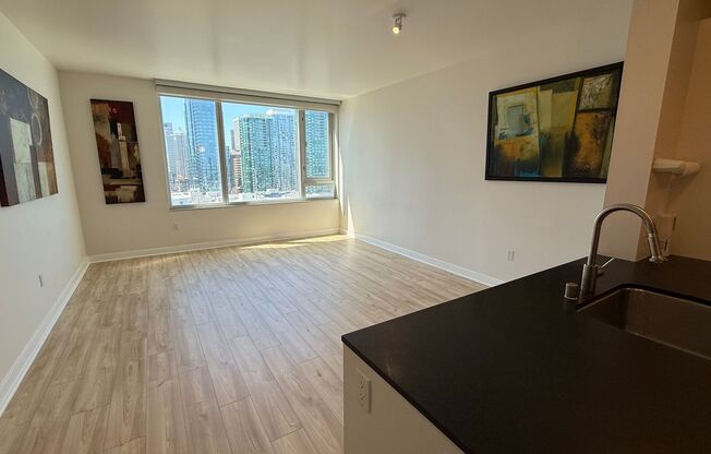 1 bed, 1 bath, $4,250, Unit # 21E