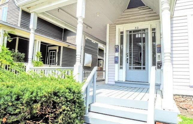 32 Tracy  Street