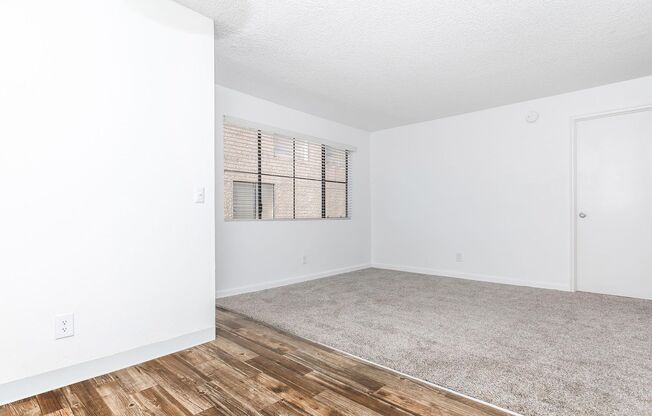 2 beds, 1 bath, 697 sqft, $1,050, Unit 226