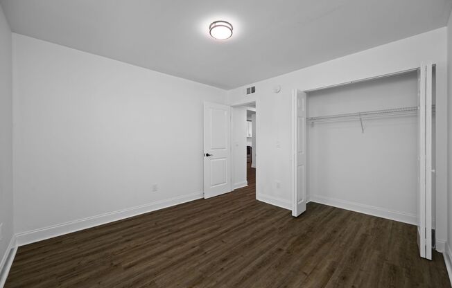 2 beds, 1.5 baths, 850 sqft, $1,695, Unit E109