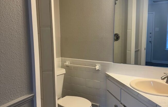 2 beds, 2 baths, 825 sqft, $1,250, Unit K730 - 311 - 202