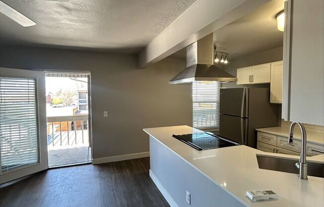 1 bed, 1 bath, 574 sqft, $1,295, Unit 38