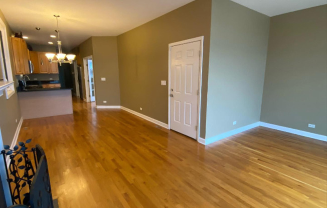 7153 W IRVING PARK RD