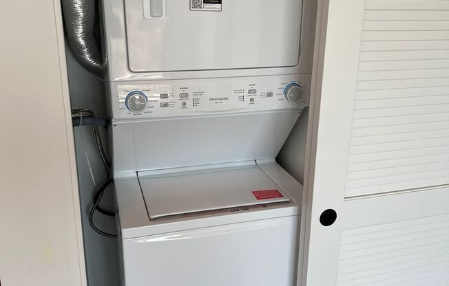 Studio, 1 bath, 422 sqft, $2,530, Unit 708