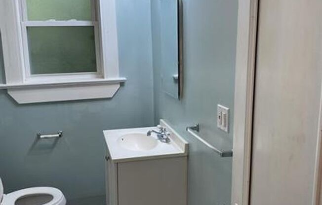 Studio, 1 bath, 400 sqft, $829, Unit 206