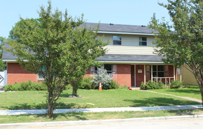 Ready to Move in... Do not miss this house !!!!