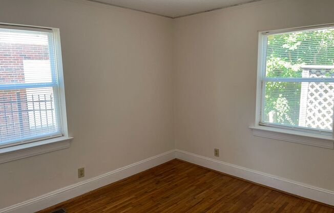 Adorable Duplex in Myers Park!