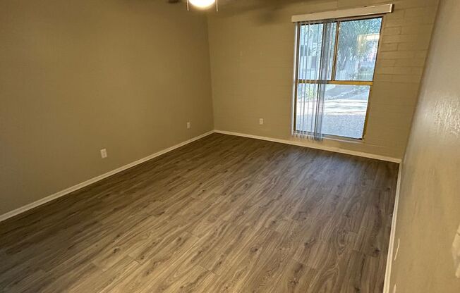 2 beds, 1 bath, 1,000 sqft, $1,195, Unit 301