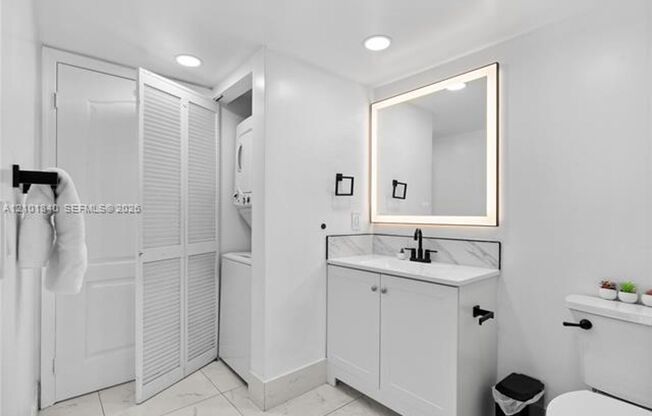 1 bed, 1 bath, $3,500, Unit # 1907
