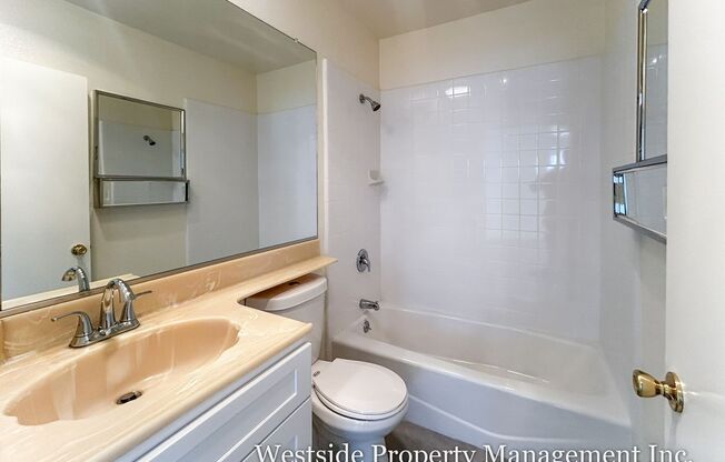 1 bed, 1 bath, 551 sqft, $2,395, Unit 410