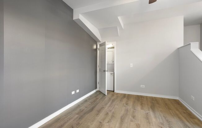 2 beds, 1.5 baths, 634 sqft, $2,500, Unit 106