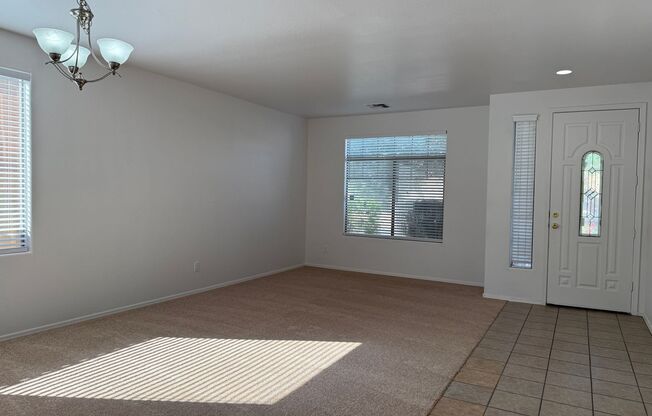 Spacious Home 4 bed, 3 bath home in Prestigious Gated Golf & Lake Community!