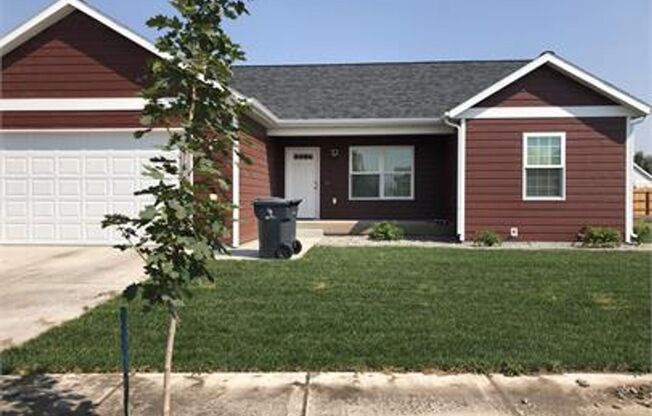 3 beds, 2 baths, $2,700