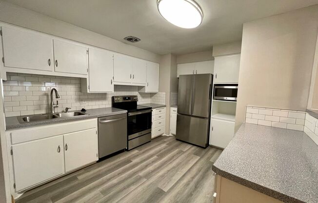 Sublet available until 7/31/25 1-bed 1-bath Apartment located in the Vilas Area