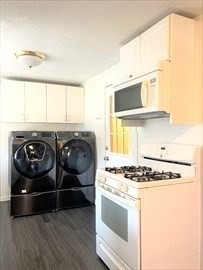 2 beds, 1 bath, 1,100 sqft, $2,500, Unit B