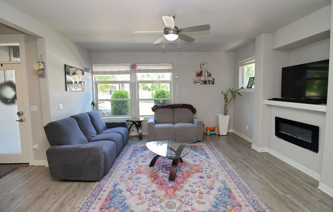 Gorgeous 4 Bed/2.5 Bath House in Recently Developed Hillsboro Community