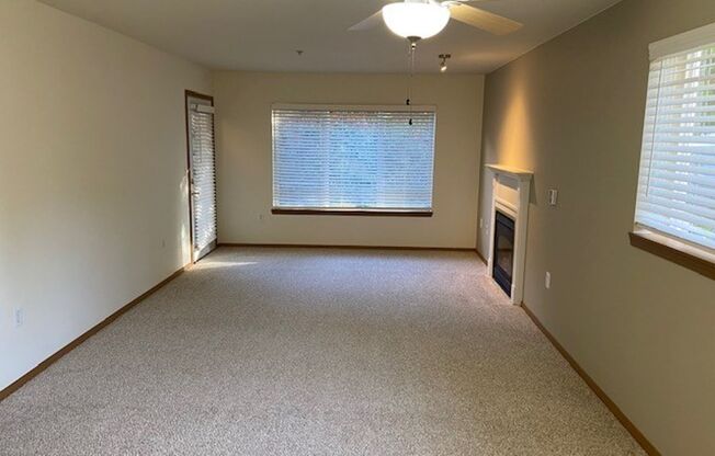 2 beds, 2 baths, 1,062 sqft, $1,995, Unit D301